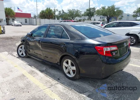 2013 Toyota Camry Se z USA, uszkodzony, nr VIN 4T1BF1FK2DU280214